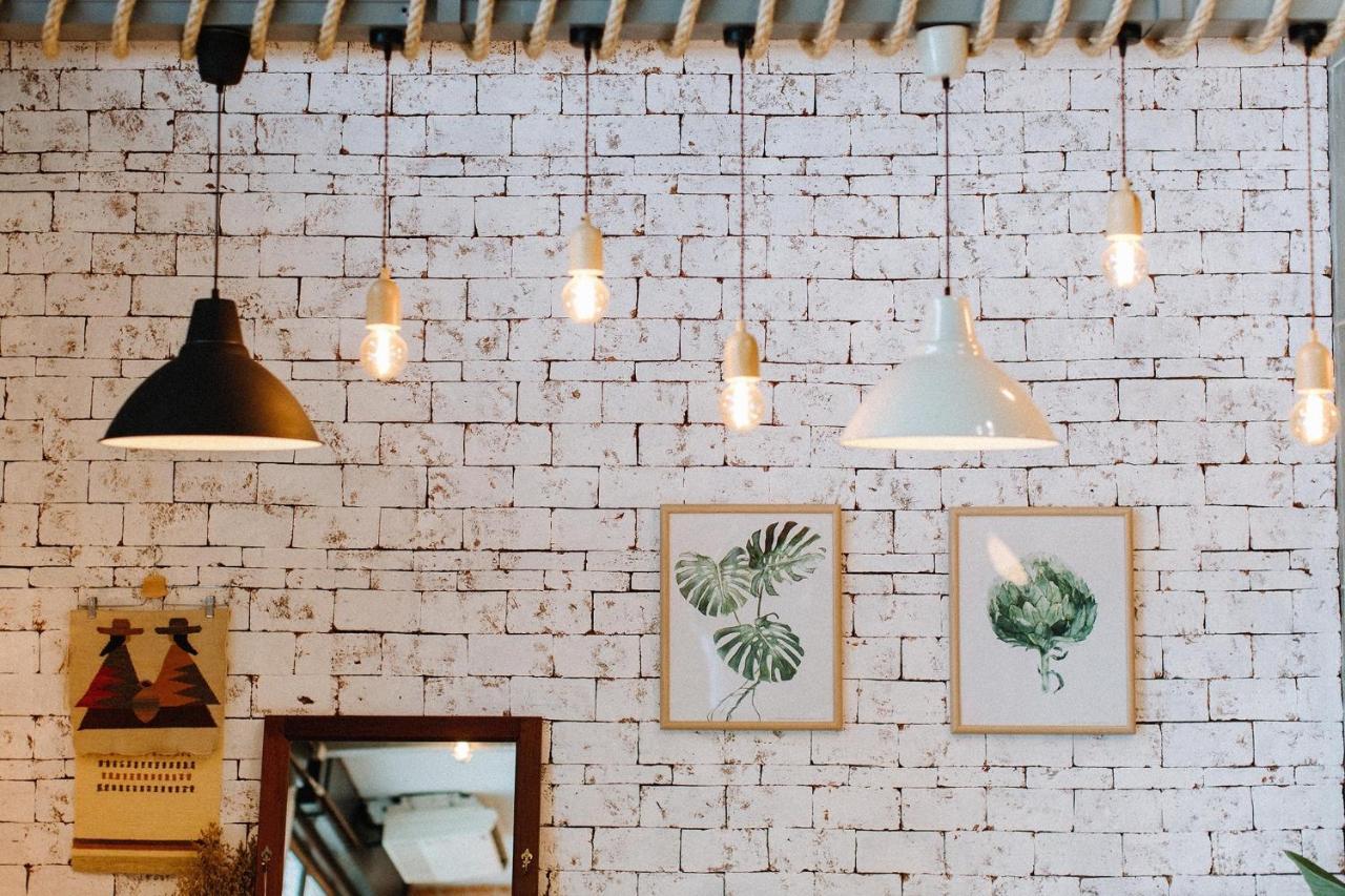 Готель Pine Cafe'&Bed Аюттхая Екстер'єр фото