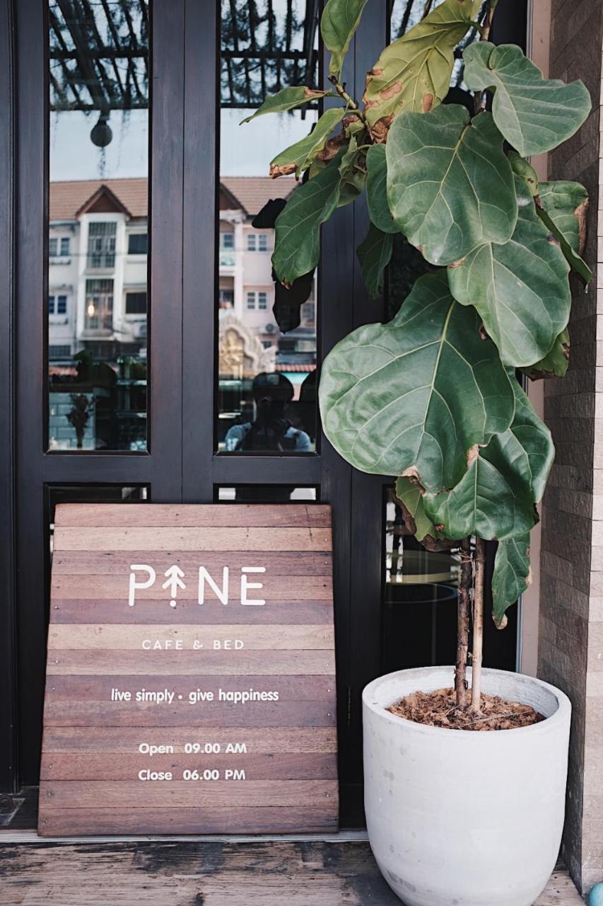 Готель Pine Cafe'&Bed Аюттхая Екстер'єр фото